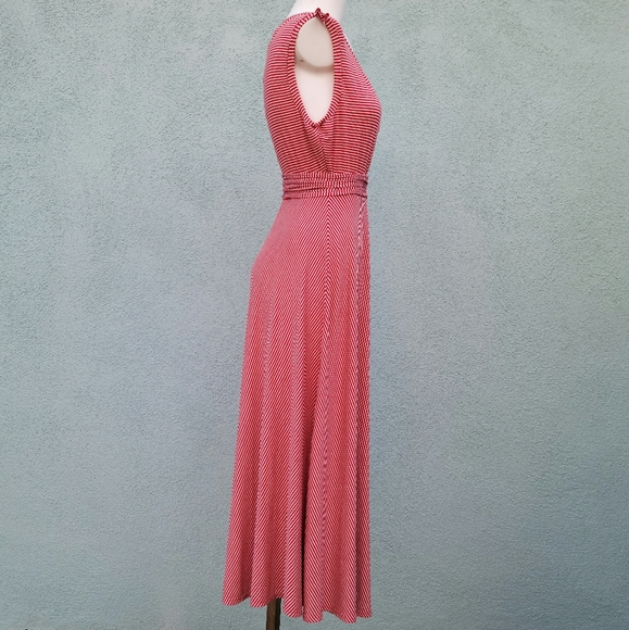 Max Studio Sleeveless Flare Dress - Picture 2 of 8